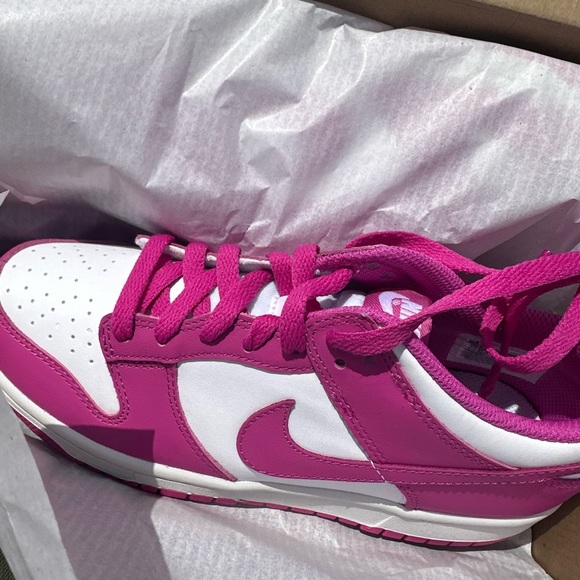 Nike Dunk Low Pink White Active Fuscia 💕 - Picture 2 of 2